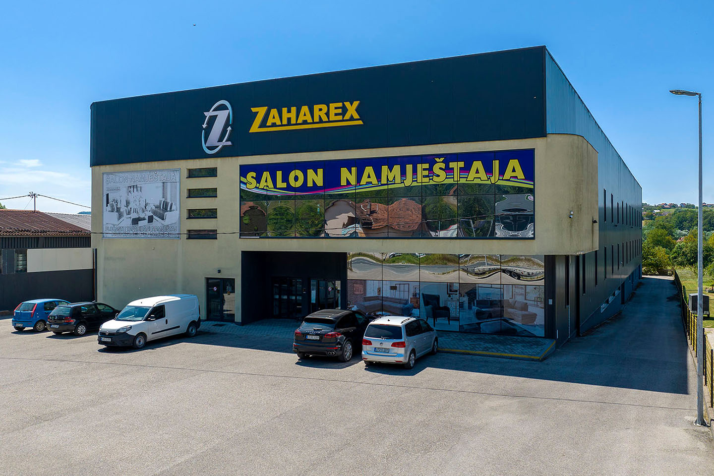 salon namestaja zaharex